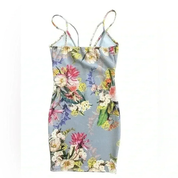 Missguided Mini Dress Floral Size 4 EUC - Picture 2 of 6
